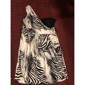 🆕3/30 Black and white Top